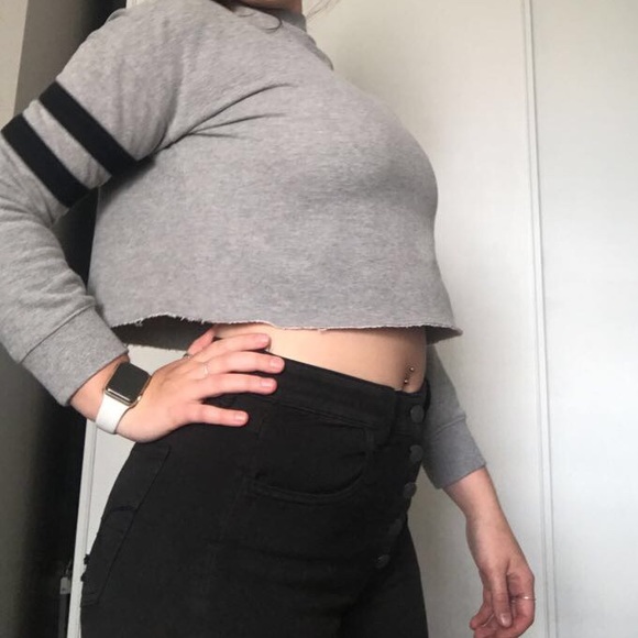 ❤️ F21 Cropped Stripped Crewneck Sweater - Picture 3 of 4